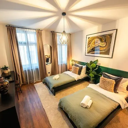 Apartamento Tower Old Town Lux 4br & 3bath Terrace Praga