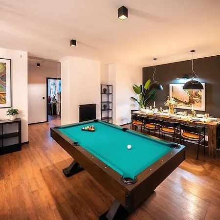 Tower Old Town Lux 4br & 3bath Terrace