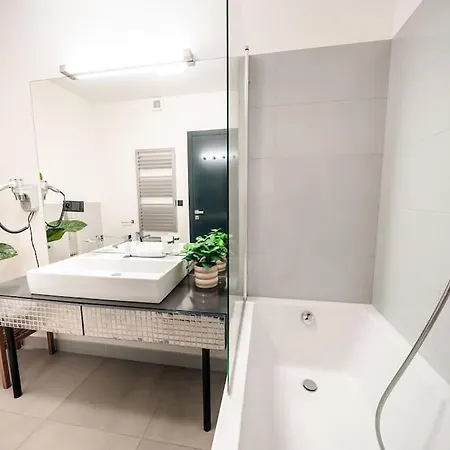 Tower Old Town Lux 4br & 3bath Terrace
