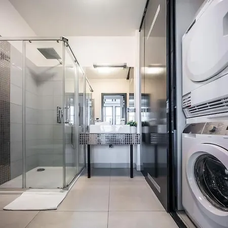 Tower Old Town Lux 4br & 3bath Terrace Apartment Prague