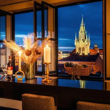 Tower Old Town Lux 4br & 3bath Terrace